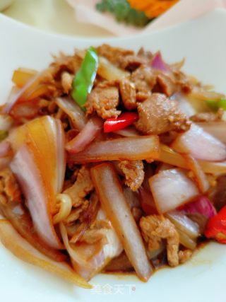 洋葱炒牛肉的做法步调：10