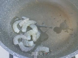 虾仁心蘑钱袋蛋意里的做法步调：7