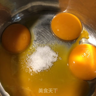 葱喷鼻杯子蛋糕的做法步调：1