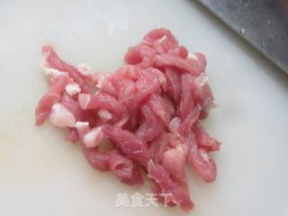 单椒肉丝炒荞麦里的做法步调：3