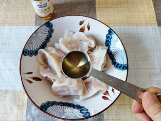 凉拌饺子的做法步调：8