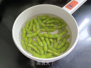 醪糟毛豆的做法步调：5