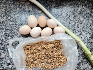 槐花鸡蛋包的做法步调：2