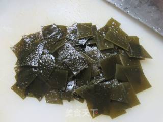 鸡胸肉炒海带的做法步调：6