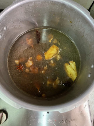 番茄牛腩里的做法步调：9