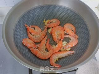 油焖年夜虾的做法步调：3