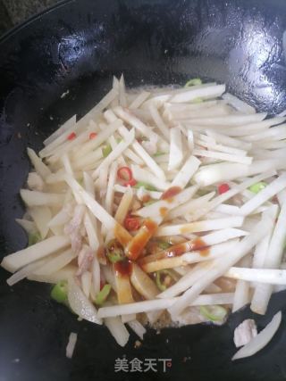 凉薯炒肉的做法步调：6