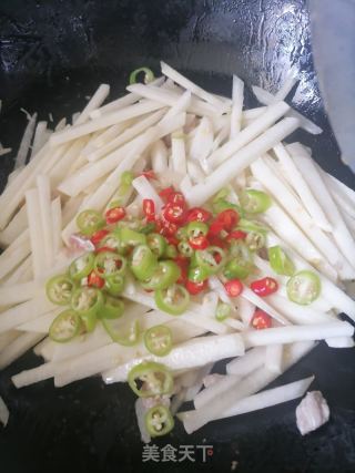 凉薯炒肉的做法步调：5