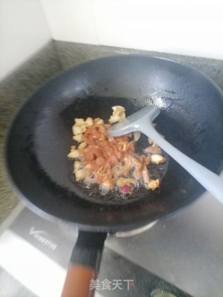 西芹洋葱炒肉丝的做法步调：4
