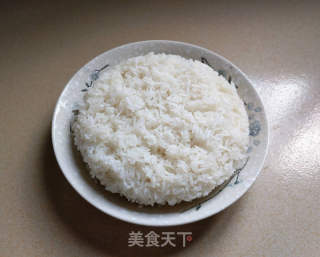 酱油蛋炒饭的做法步调：1
