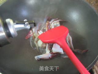 裙带菜煮梭子蟹的做法步调：5