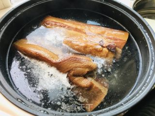 腊肉蒸豆腐干的做法步调：1