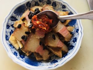 腊肉蒸豆腐干的做法步调：5
