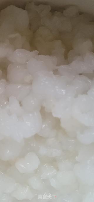 冰糖炖木瓜雪蛤的做法步调：2