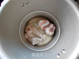 茭利剑春葵炒回锅肉的做法步调：2