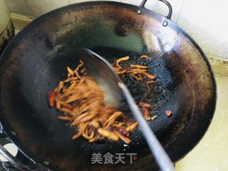 鸡肉焖里的做法步调：7