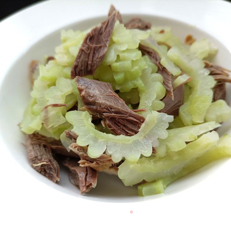 苦瓜拌鸽胸肉的做法