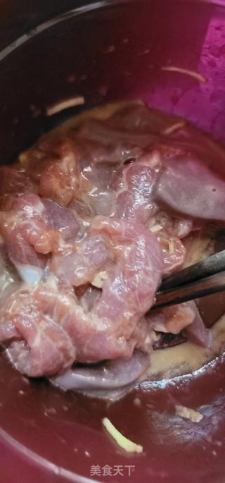 死菜猪白肥肉粥的做法步调：2