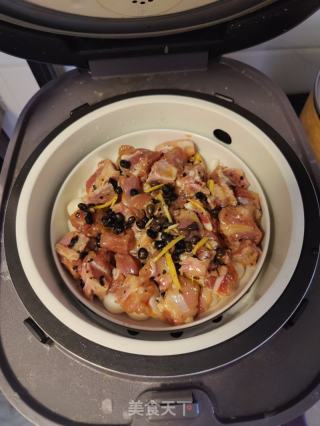 浑蒸排骨的做法步调：4
