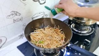 土豆丝炒肉的做法步调：7
