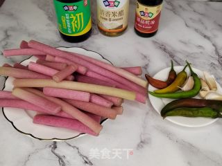 酸辣藕带的做法步调：1
