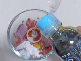 喷鼻煎牛肉条的做法步调：3