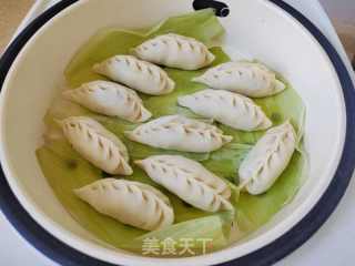 土豆泥饺子皮+荠菜肉馅蒸饺的做法步调：11