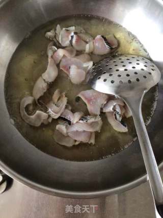 利剑灼鱼片的做法步调：8