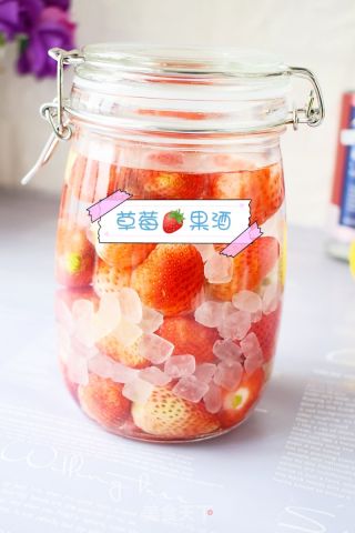 草莓泡酒的泡造办法！的做法步调：5