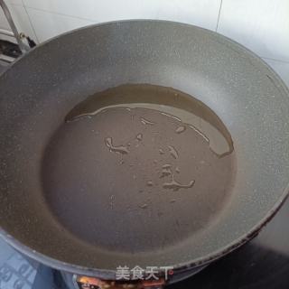 肉沫炒皱皮椒的做法步调：4