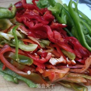 肉沫炒皱皮椒的做法步调：2