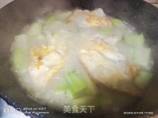 丝瓜煎鸡蛋汤的做法步调：5