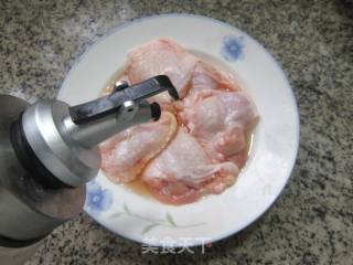 鸡翅包饭的做法步调：3