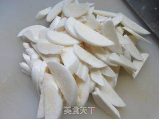 酱瓜炒茭利剑的做法步调：3