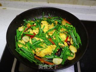 韭苔炒鸡蛋的做法步调：7