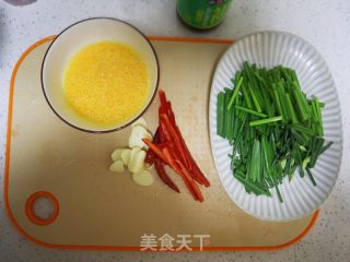 韭苔炒鸡蛋的做法步调：2