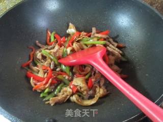 单椒肉丝炒里筋的做法步调：13