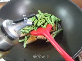 臭豆腐烧四时豆的做法步调：5