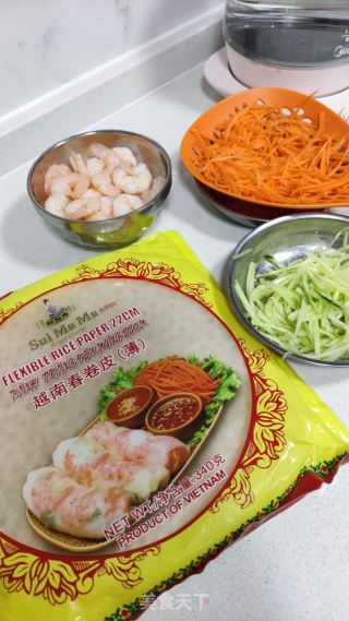 泰式秋卷的做法步调：1