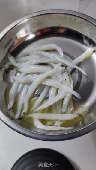 银鱼蒸火蛋的做法步调：3