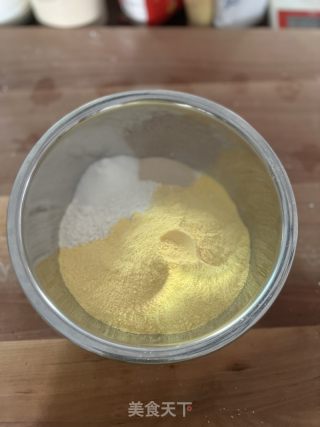 玉米白枣卷的做法步调：2