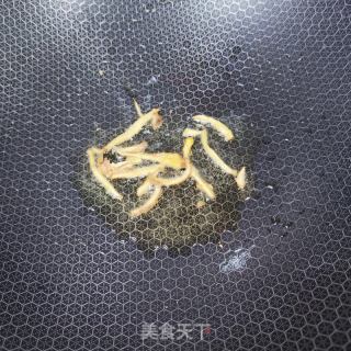 蘑菇板栗烧鸡块的做法步调：4
