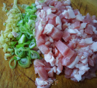 豆角猪肉饺子的做法步调：3
