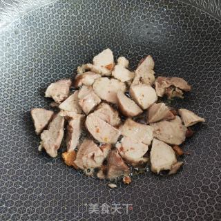 笋干烧肉的做法步调：4