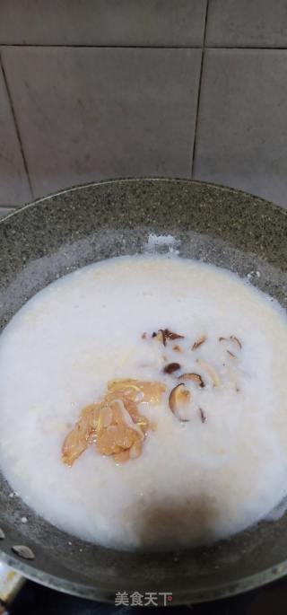 死菜鸡丝喷鼻菇燕麦粥的做法步调：7