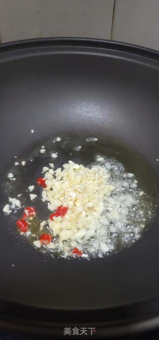 酱烧鱿鱼仔的做法步调：3