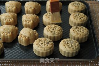 风炉版：椒盐乌芝麻广式月饼，咸喷鼻！饼皮通用哦！的做法步调：16