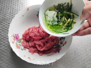 快脚京酱肉丝的做法步调：4