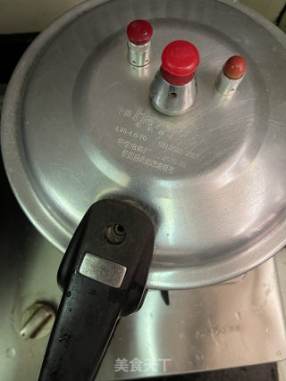 豆腐串牛腩煲的做法步调：13