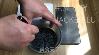 芝麻流心包，喷鼻飘四溢，柔嫩有弹性。的做法步调：12
